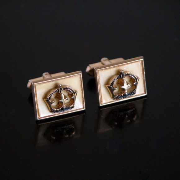 Vintage SWANK Royal Crown Gold Tone Cufflinks - Picture 1 of 4